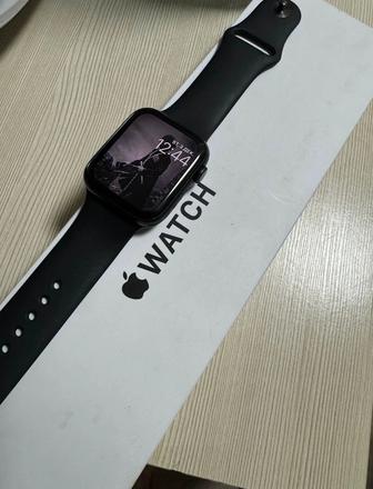 Apple Watch SE (Gen 2)
44mm