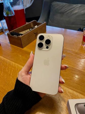 Продаю айфон 15про 512