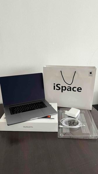 Продам MacBook Pro 16.2 серебристый 2021
