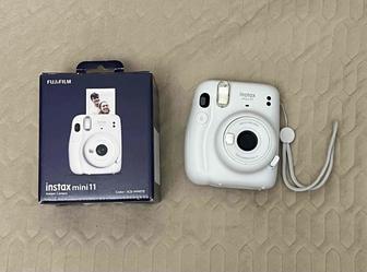 Fuji Instax mini 11