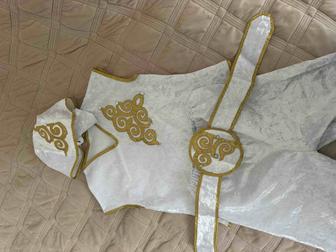 Продам костюм на наурыз мальчику