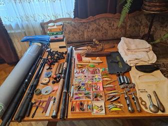 Мангал, воблеры,матрас надувной и другие