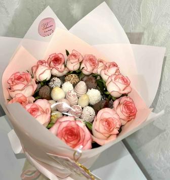 Клубника в шоколаде , микс клубника и банан в шоколаде