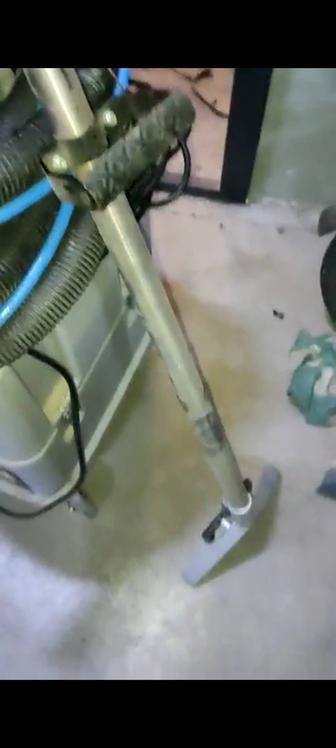 Пылесос промышленный (экстрактор) для химчистки ковров, диванов.продам