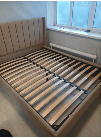 Спальный кровать