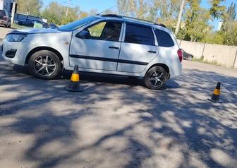 Автоинструктор на авто с мкпп(механика), либо на Вашем Авто, кто с правами.