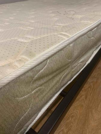 Матрас для кровати бу