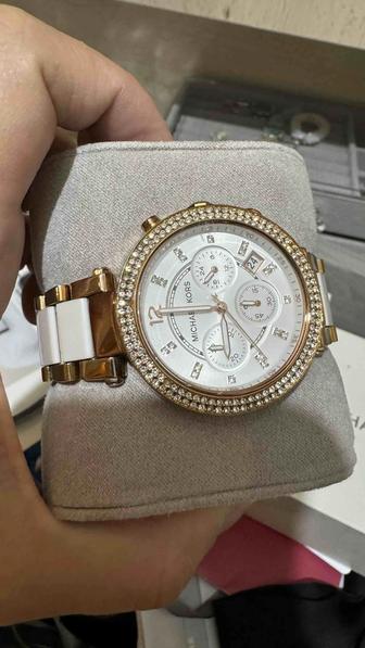 Продам часы Michael kors оригинал