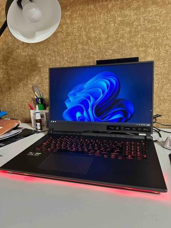 Продаю ноутбук Asus ROG Strix G17 G713