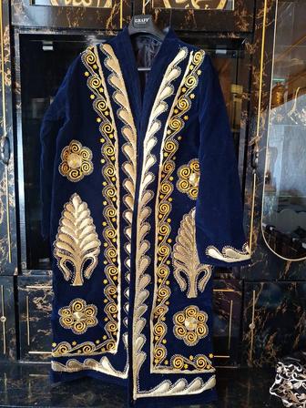 красивый узбекский чапан