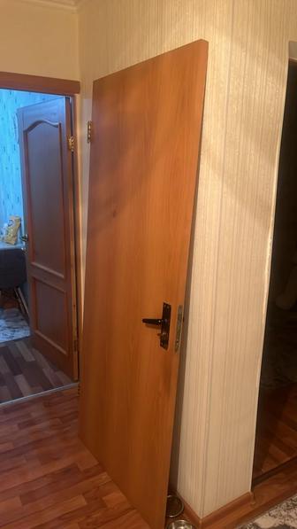 Продам мехкомнатную дверь