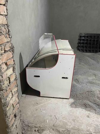 Буду витринный холодильник для