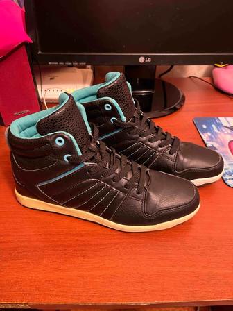 Продаю кеды