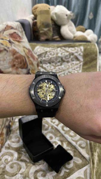 Часы мужские Hublot