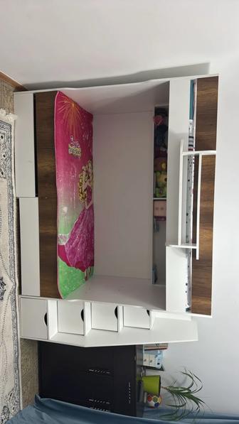 Продам двухъярусную кровать