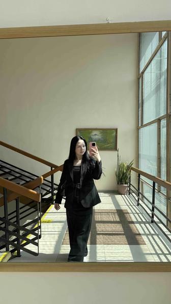 Официант / официантка