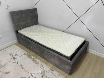 Продам односпальную кровать с матрасом