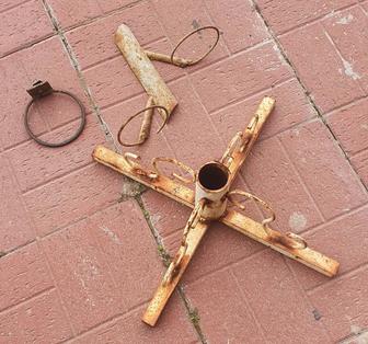 Подставка для ёлки и цветов