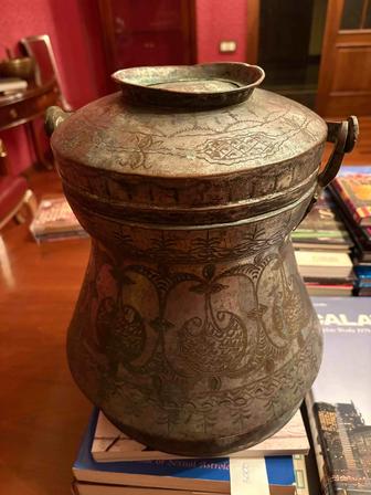 Антикварная ваза