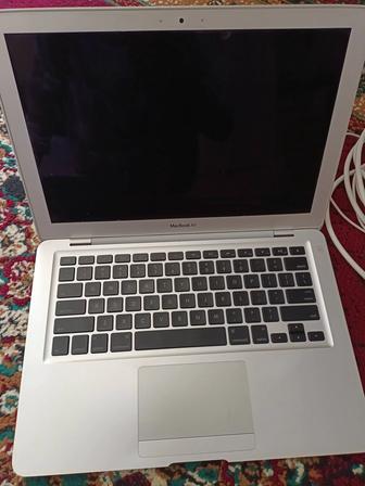 Продам мак бук на запчасти