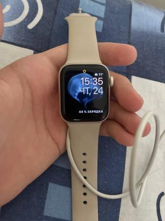 Продам Apple watch se 2