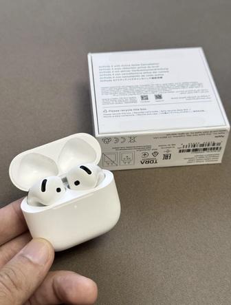 AirPods 4