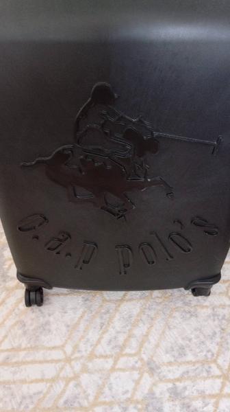 Продам чемодан