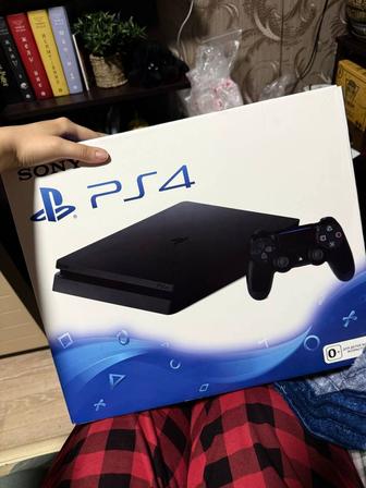 Продам ps4 slim