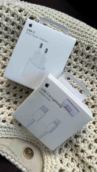 Зарядка и переходник оригинал на iPhone
