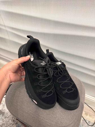 Новые кроссовки из ЕвропыThe nordt feuds 44размера