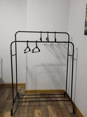 Продам напольную вешалку