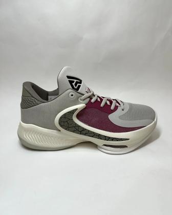 кроссовки Zoom Freak 4