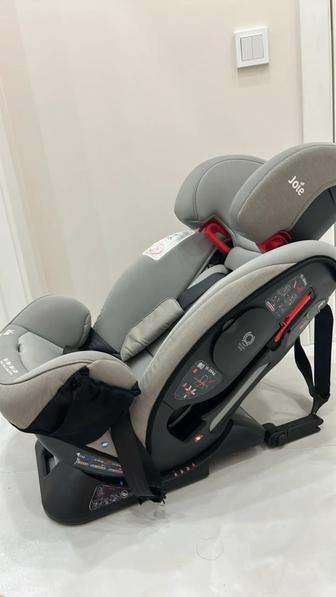 Продам автокресло Joie