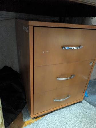 Продам офисную тумбу