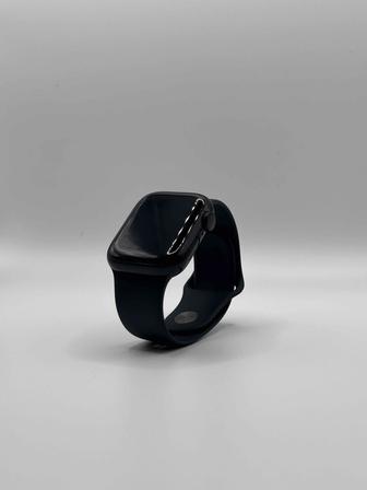 Apple Watch Series 8 в идеальном состоянии.