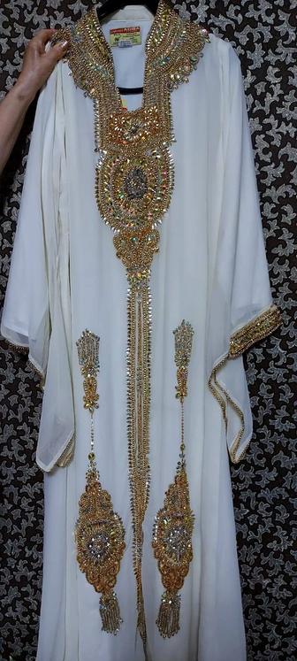 Женские платья