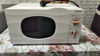 Микроволновка в отличном состоянии