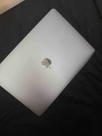 продам macbook air m1 2020
