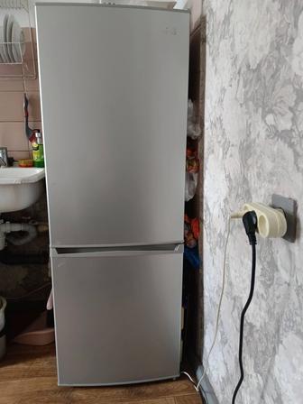 Продажа холодильник, морозилка, стиралка, газпита в хорошем состоянии