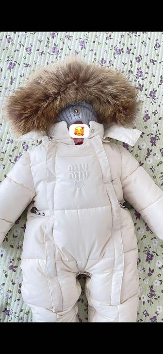 Продам куртку зимнею 0