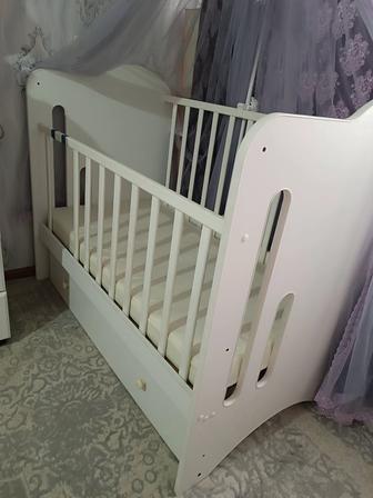 Продам детскую кроватку