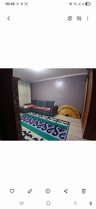 Продам круглый стол, диаметр 1.5 метр