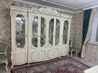 Шкаф гостиный