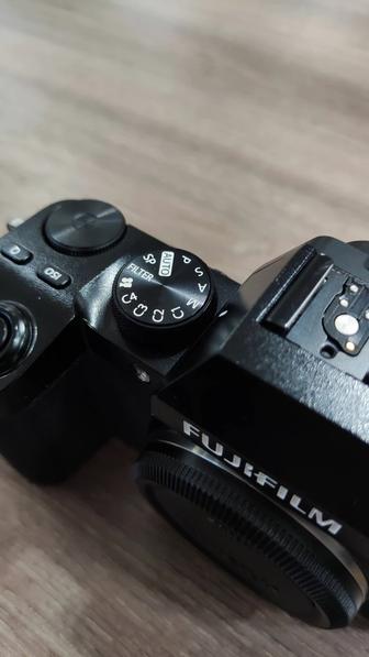 Продаю фотоаппарат твоей мечты) FUJIFILM XS10