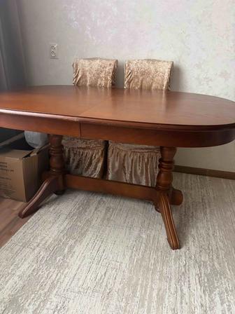 Обеденный стол для зала и кухни