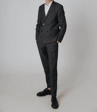 Продам костюм