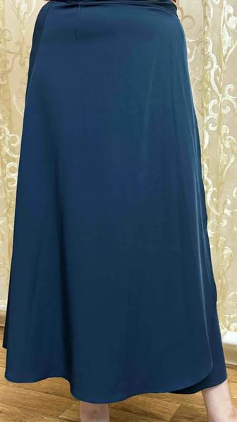 Юбка атласная на запах (Изумруд), размер универсальный