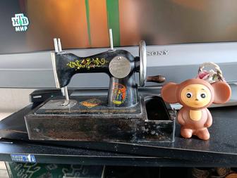 Швейная машинка редкий винтаж ретро антураж