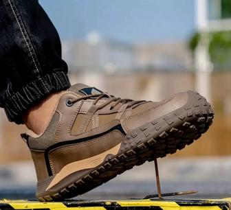 Продам спецобувь кроссовки модные