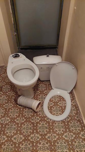 Продам унитаз с бачком бу